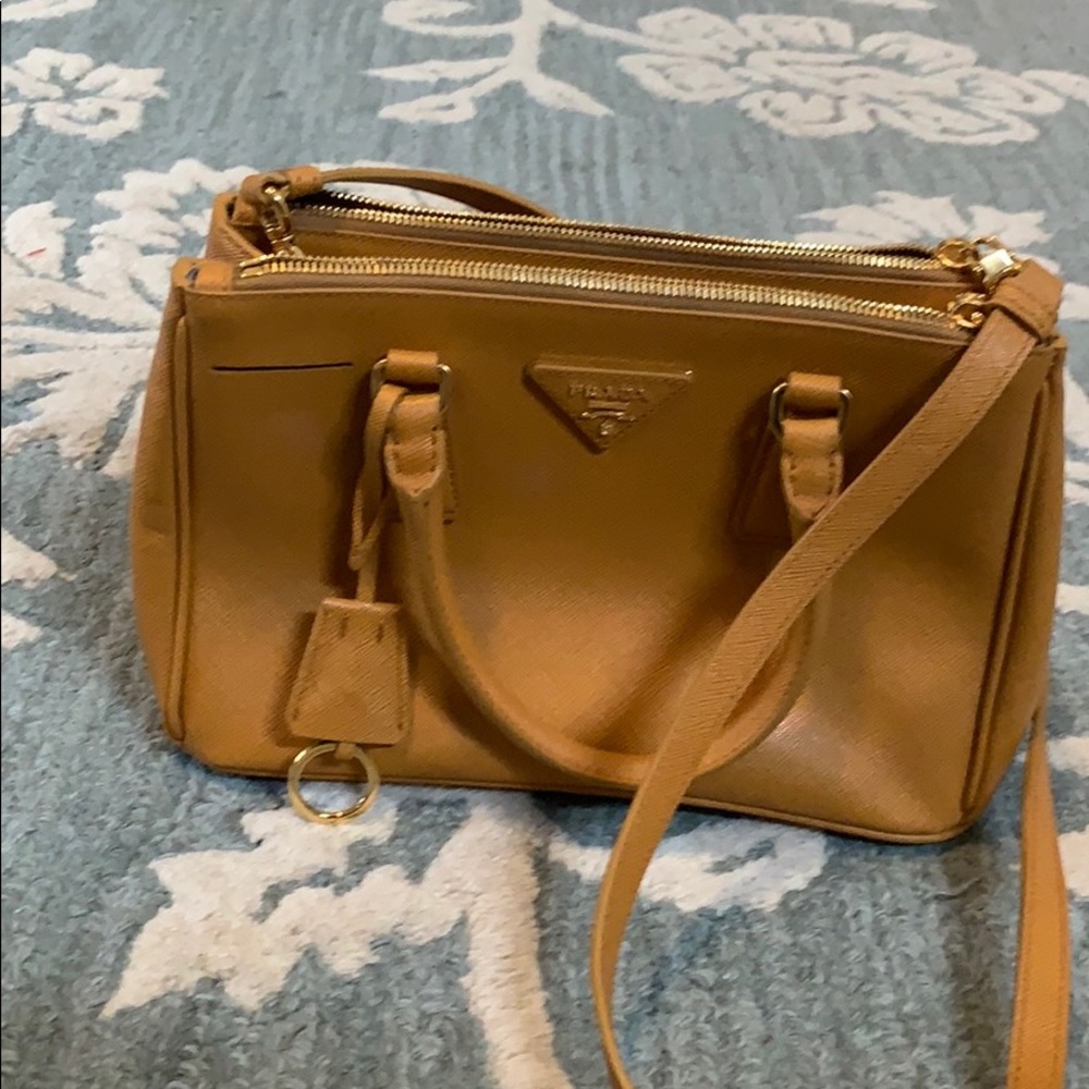 Tote Leather Cross Body Bag- never used. No box.